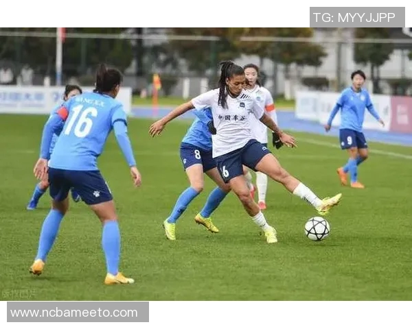 武汉足球队强势领跑杯赛积分榜89分优势明显