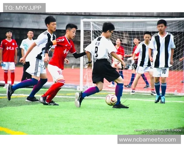 赛后分析：西安足球队与武汉足球队的比赛节奏与战术对比探讨